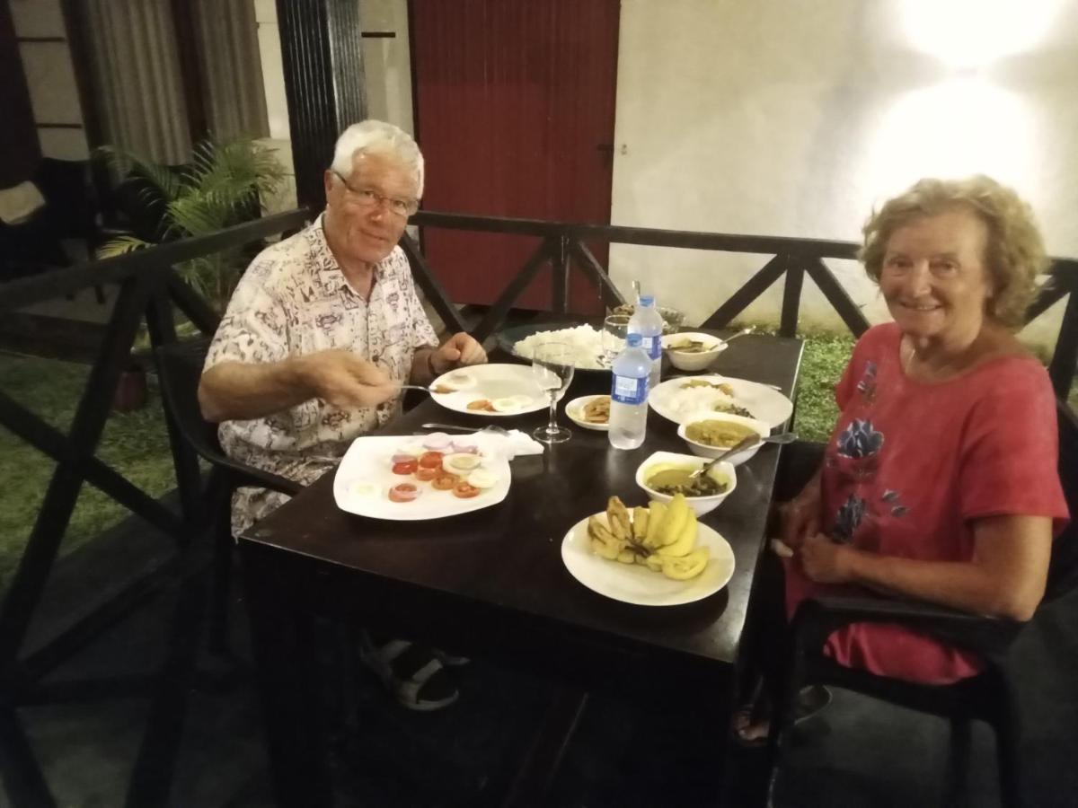 Elephant Park Family Bungalow Udawalawe Bagian luar foto