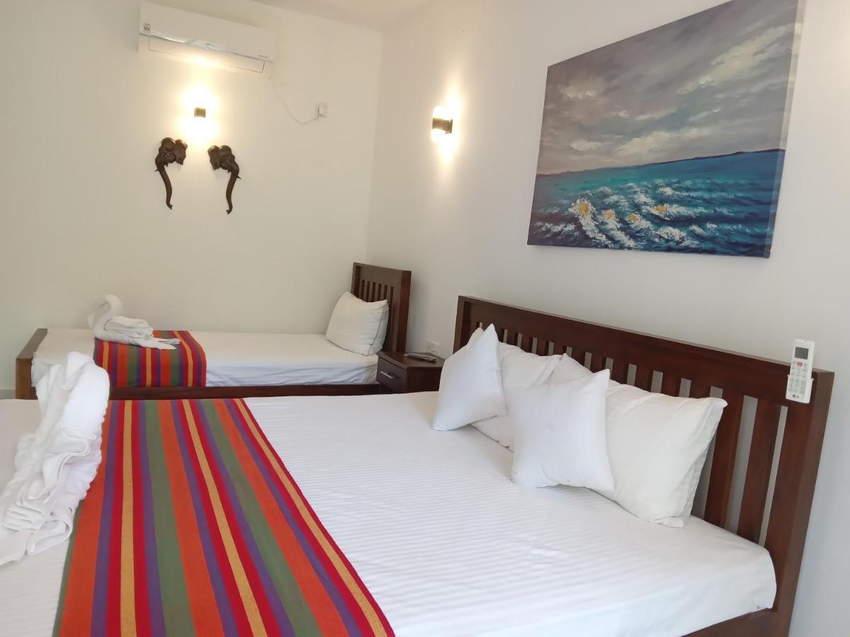 Elephant Park Family Bungalow Udawalawe Bagian luar foto