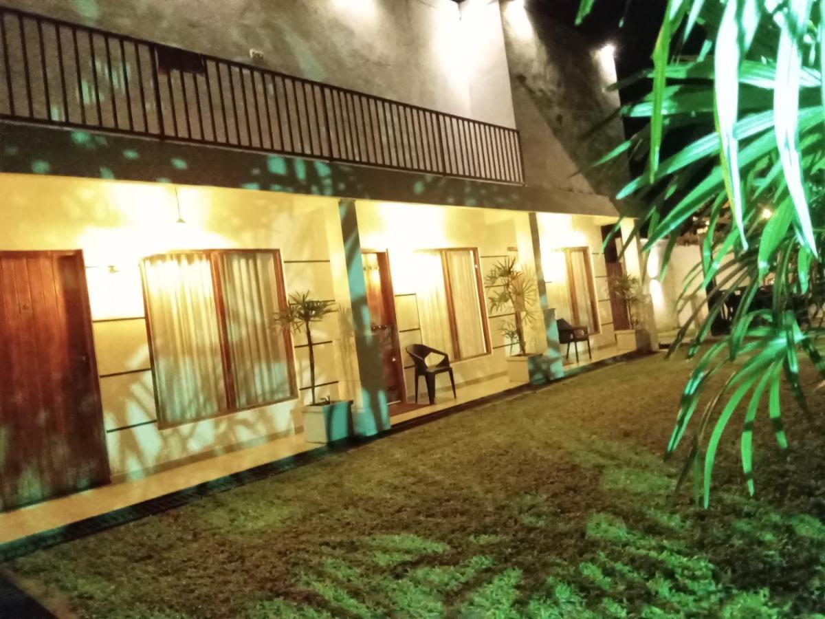 Elephant Park Family Bungalow Udawalawe Bagian luar foto